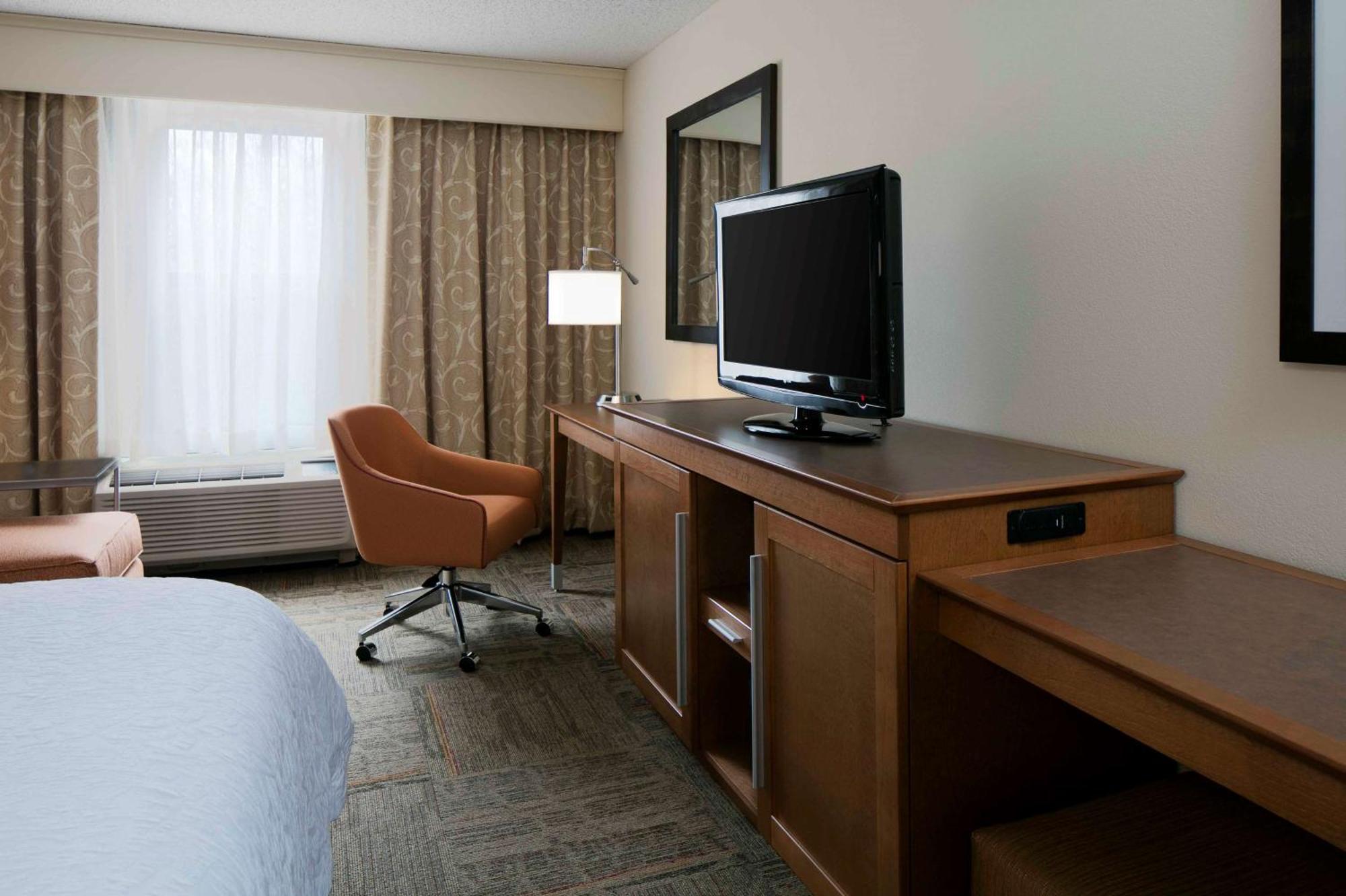 Hampton Kansas City/shawnee Mission Hotel 3*