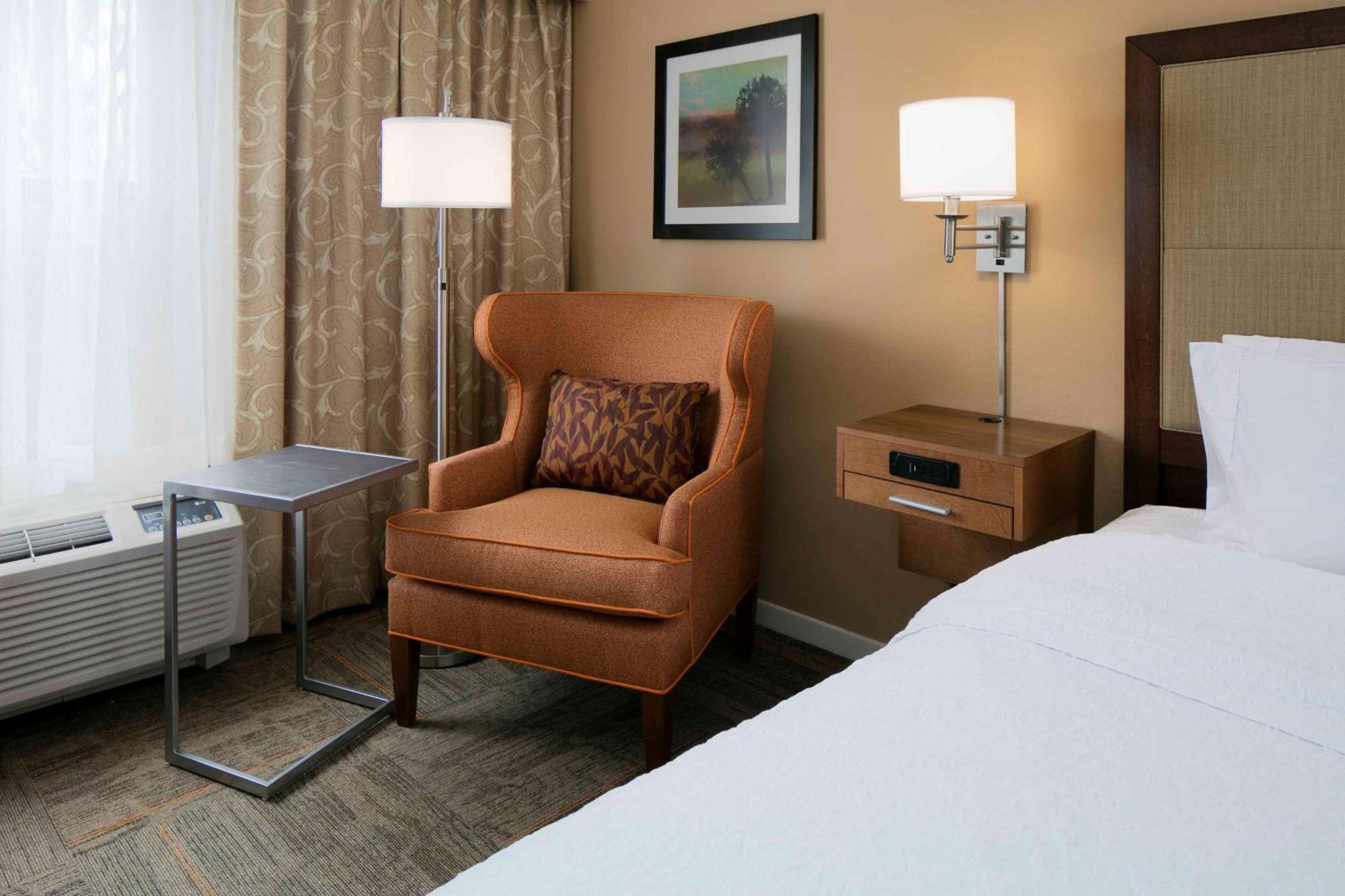 Hampton Kansas City/shawnee Mission Hotel 3*